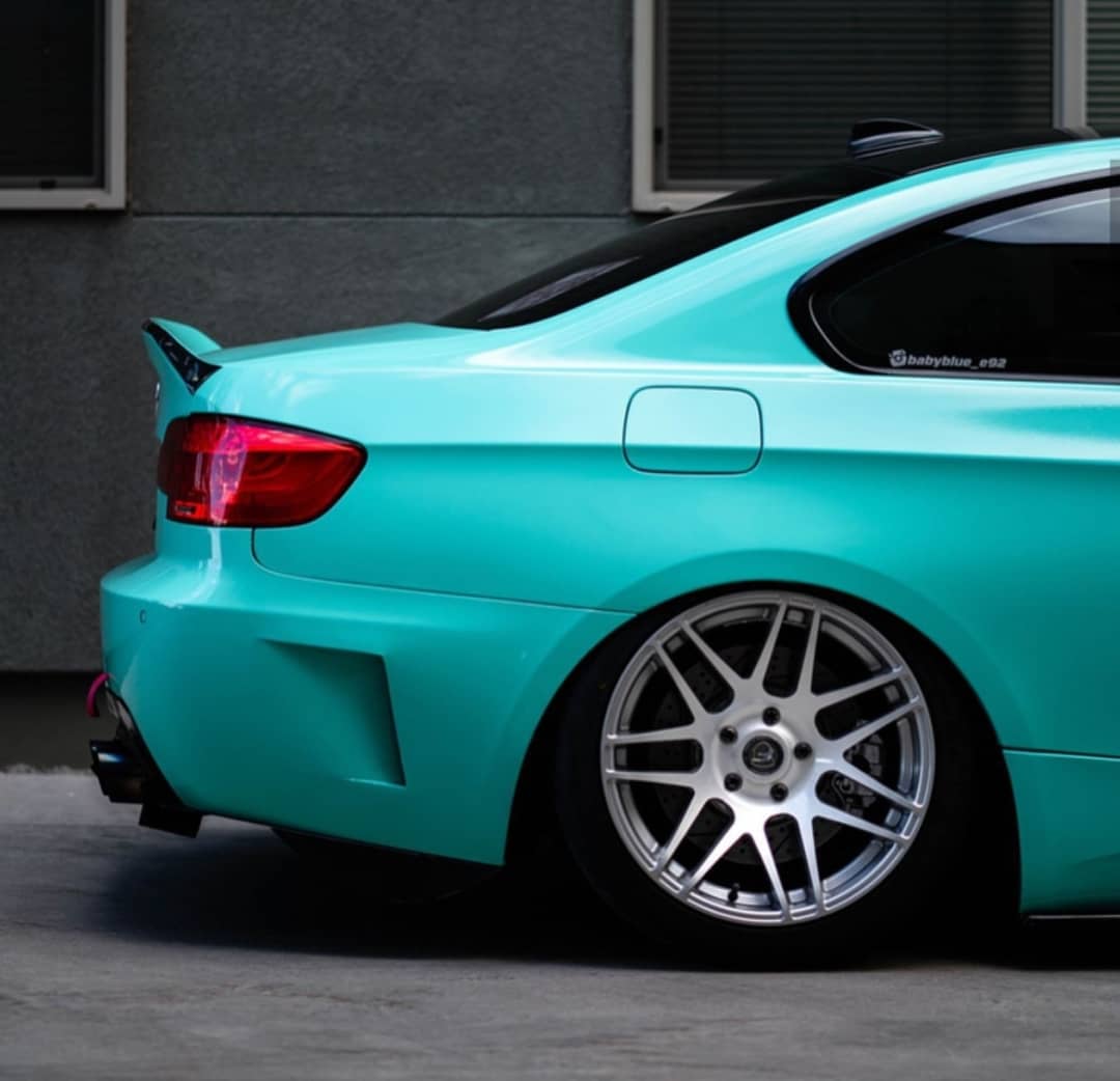 2006-2012 E9X VENTED CUSTOMER REAR BUMPERS  E90/E92/E93