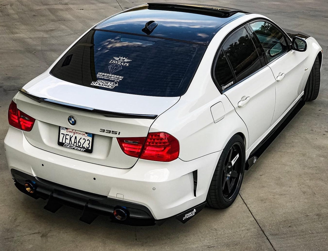 2006-2012 E9X VENTED CUSTOMER REAR BUMPERS  E90/E92/E93