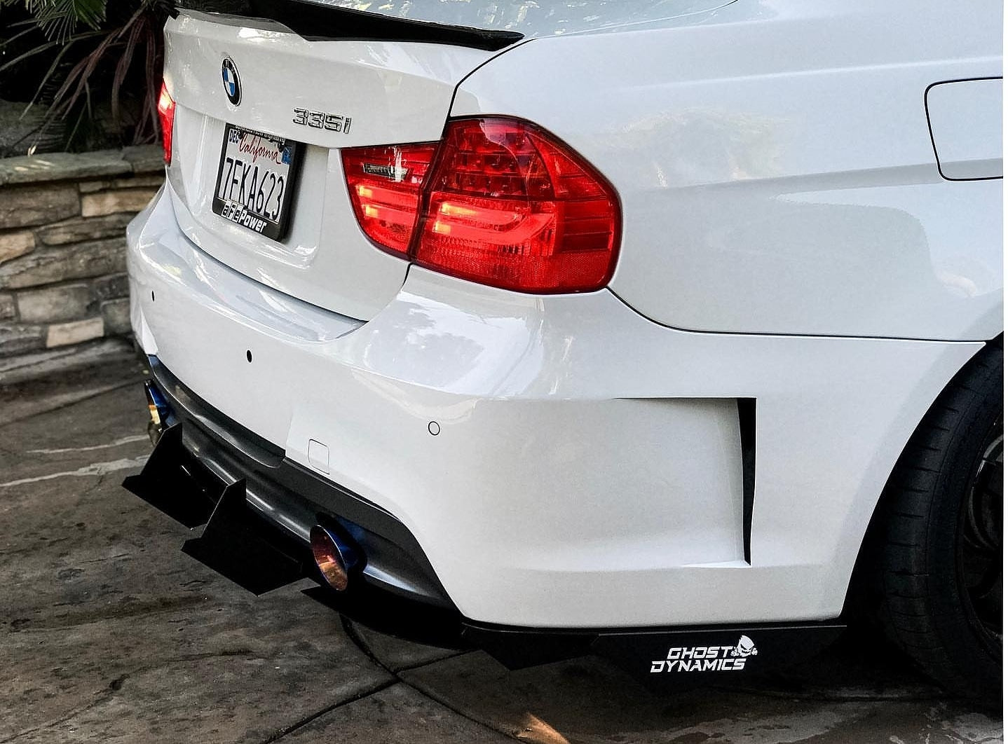 2006-2012 E9X VENTED CUSTOMER REAR BUMPERS  E90/E92/E93